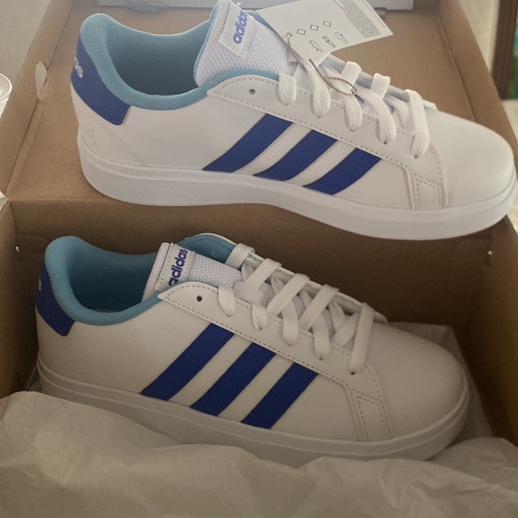 NWT Adidas Kids Grandcourt 2.0 Sneakers Size 3 - Picture 5 of 8
